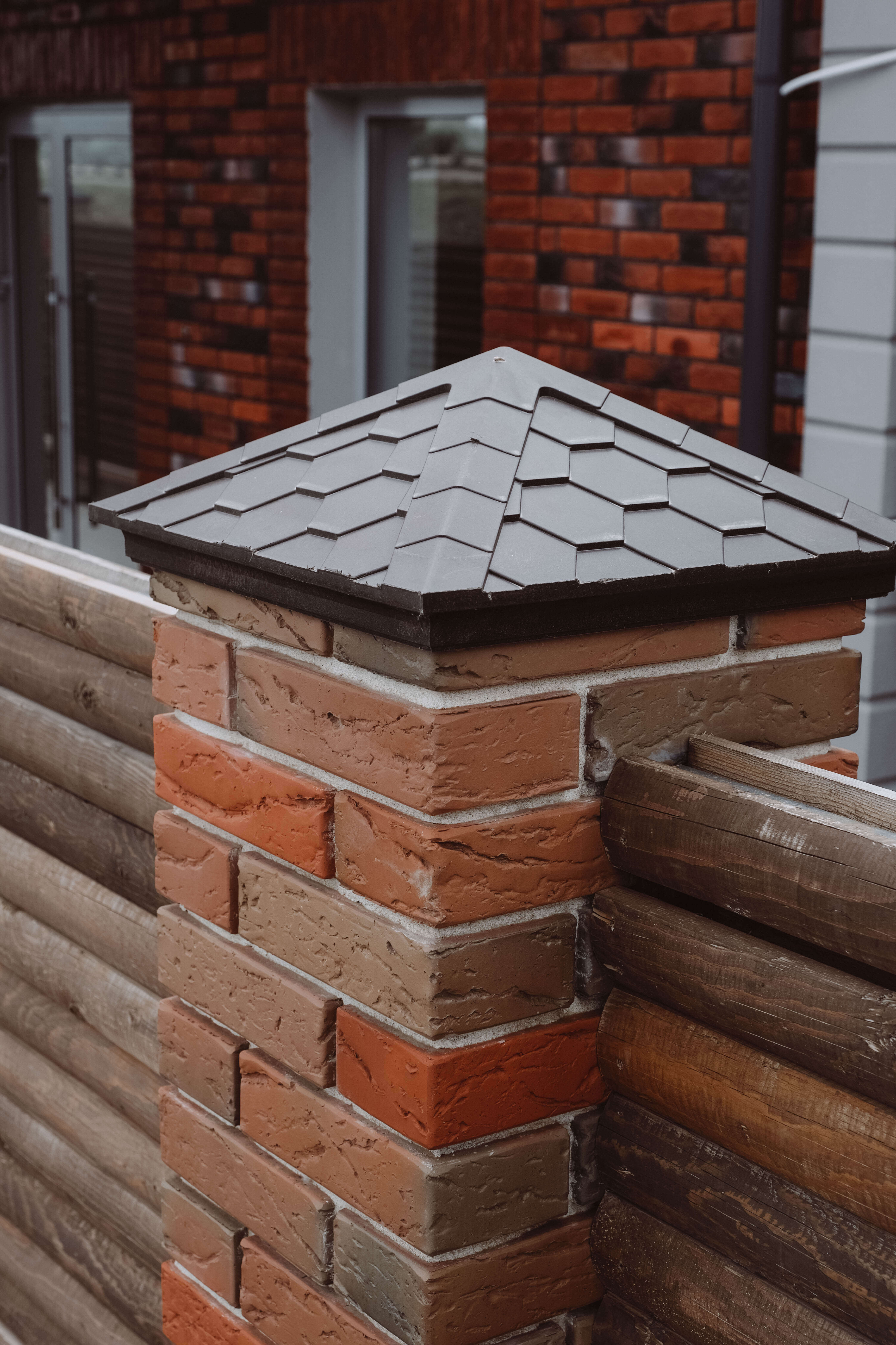 Колпак Zking Эверест Коричневый на столб 1.5х1.5 кирпича (390х390мм) в Махачкале фото