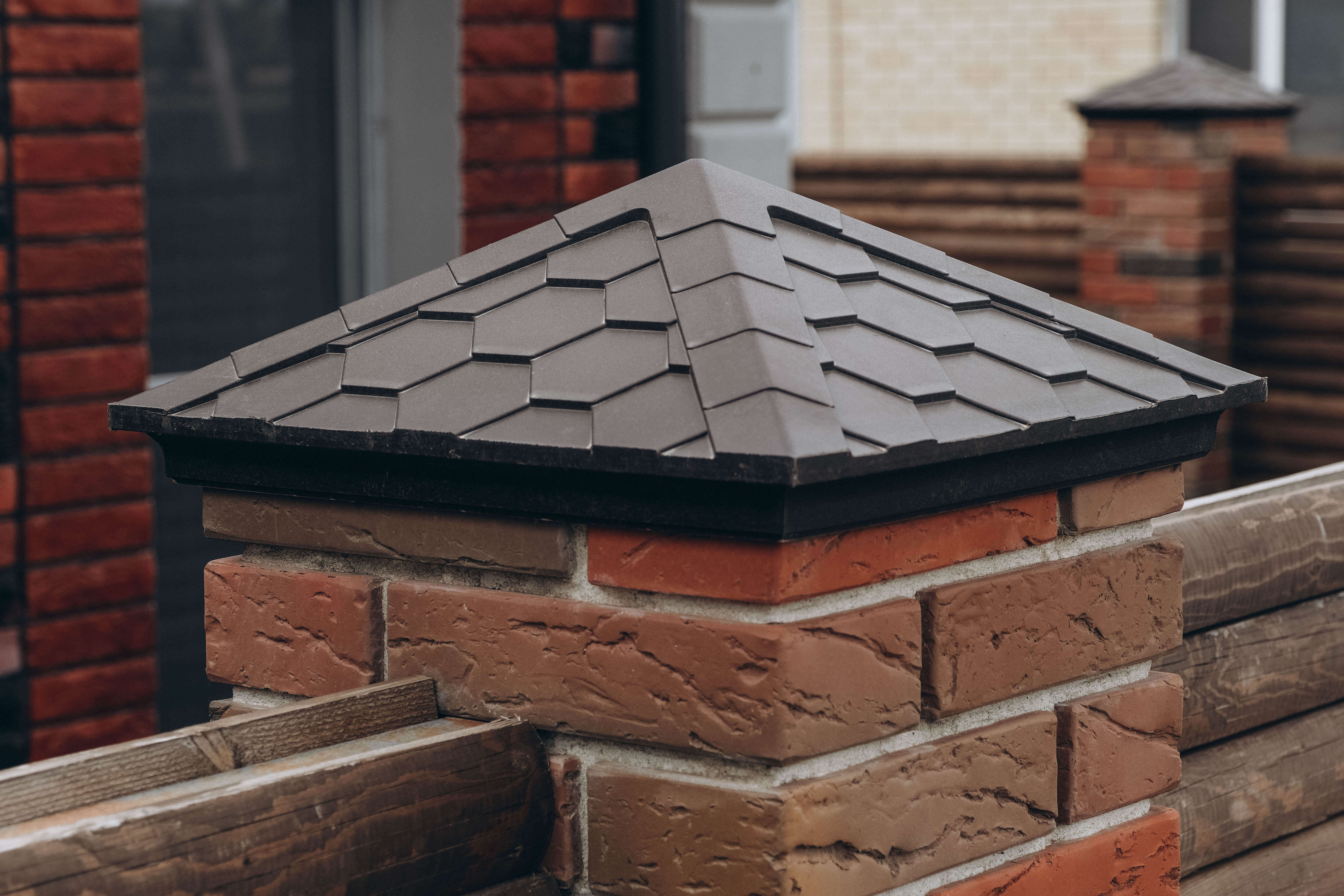 Колпак Zking Эверест Коричневый на столб 1.5х1.5 кирпича (390х390мм) в Махачкале фото